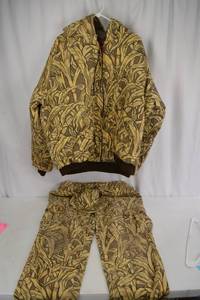 lot 28 image: Cornfield Camouflage Jacket, Pants, and Cap Set - X-Large