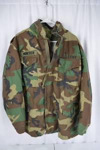 lot 33 image: US Army Woodland Camo Field Jacket Large Regular