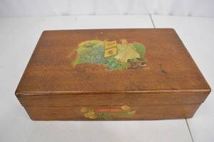 lot 47 image: 1900 D.M. Ferry & Co. Flower Seeds Wooden Display Box