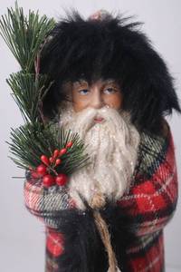 lot 9 image: Christmas Santa Decor Figurine with Plaid Cloak and Bell