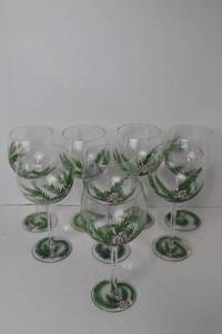 lot 10 image: Set of 8 Ambiance Collections Pinecone Wine Glasses 8.5 in Handpainted