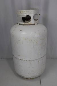 lot 65 image: Standard Propane Tank, White, Used Condition