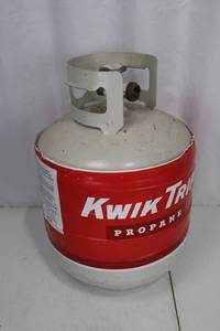 lot 68 image: Kwik Trip Propane Tank, 14 Full