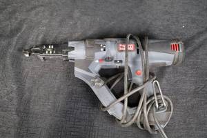 lot 121 image: Auto-Feed Screwdriver - Senco DS245-AC, 120V