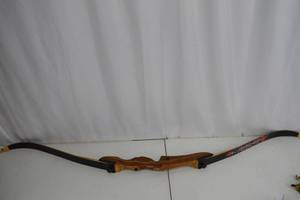 lot 117 image: Recurve Bow - Firefox Wood Riser & Black Limbs