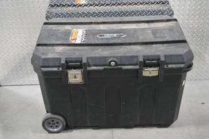 lot 143 image: Tool Box - Stanley Rolling Plastic Storage Chest