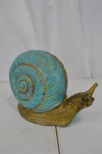lot 154 image: Cast Iron Decorative Snail Sculpture - Turquoise Shell & Gold Body