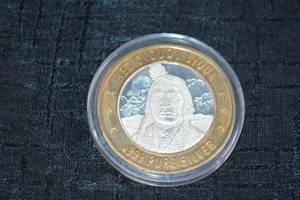 lot 207 image: Commemorative Silver Round - United Native American Series .999 Pure Silver