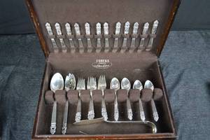 lot 221 image: Sterling Silver Flatware Set - International Royal Danish
