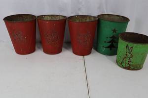 lot 278 image: Tin Cups - Red Santa Pattern (3) & Green Tree Cup & Bunny Motif