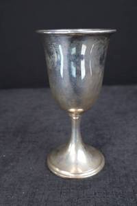 lot 203 image: Sterling Goblet - 162 grams