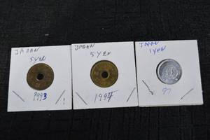 lot 187 image: Japan 5 Yen & 1 Yen Coins - 1943 & 1997