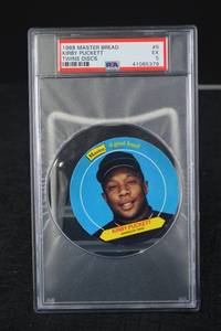 lot 200 image: Hall Of Fame Kirby Puckett Twins Discs - 1988 Master Bread & 1988 Collectors Ed. PSA Graded