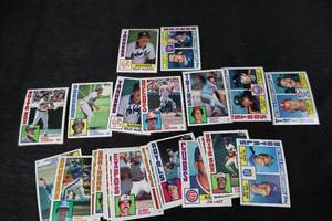 lot 309 image: Nolan Ryan And Other Stars Baseball Trading Cards