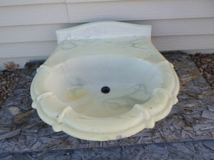 lot 9 image: Decorative Bathroom Sink