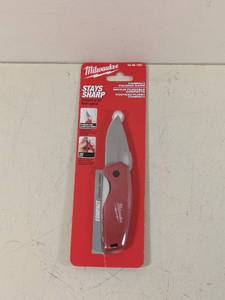 lot 7 image: NEW MILWAUKEE COMPACT FOLDING KNIFE