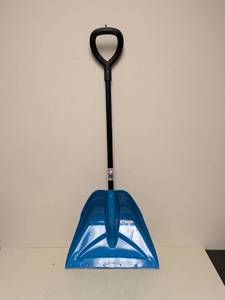 lot 78 image: SUNCAST 20 SNOW SHOVEL COMBO