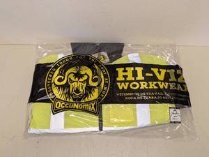 lot 114 image: NEW OCCUNOMIX HI-VIZ WORKWEAR SMALL JACKET