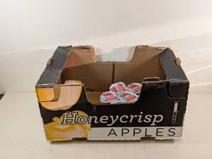 lot 138 image: KIRKLAND SIGNATURE SALMON FLAVOR PATE FOR CATS 45PK.