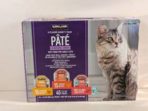 lot 136 image: KIRKLAND SIGNATURE 3-FLAVOR VARIETY PACK PATE FOR CATS
