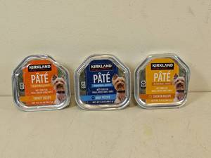 lot 144 image: KIRKLAND SIGNATURE 3-FLAVOR VARIETY PACK PATE FOR DOGS 45PK.