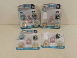 lot 196 image: (4) YANKEE CANDLE VEHICLE AIR FRESHENERS