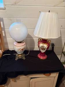lot 44 image: Pair of Vintage Lamps
