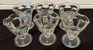 lot 93 image: Set of 6 Sundae Glasses