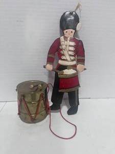 lot 33 image: Vintage Solid Brass Drum Christmas Ornament and Metal Drummer Boy Ornament