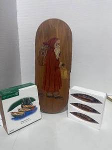 lot 54 image: Vintage Style Wooden Box with Santa and Department 56 Wooden Canoe Village Accessories