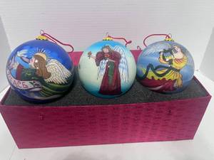 lot 102 image: Set of Three Hand painted  4 Glass Ornaments in Decorative Box