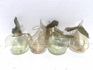 lot 105 image: Set of 4 Vintage Hand Blown Fruit Christmas Ornaments 2 Apples 2 Pears