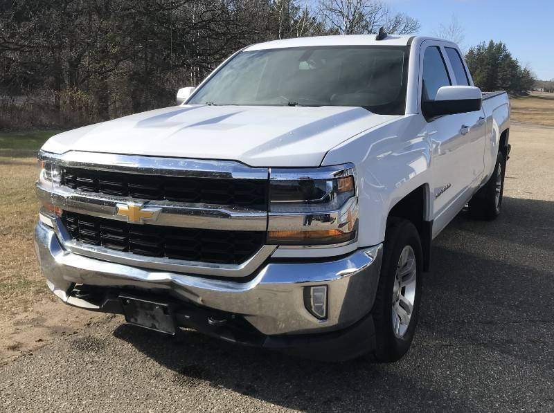lot 1 image: 2019 Chevy Silverado 1500 4X4