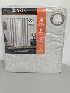 lot 21 image: Maxwell Total Blackout Window Curtains, 52 x 84, 2-piece Set