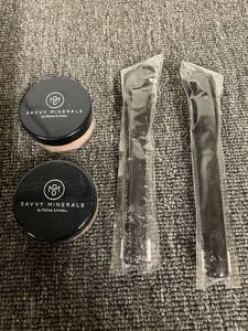 lot 85 image: Savvy Minerals by Young Living Foundation Cool No. 3 with 2 Foundation Brushes