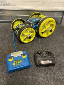 lot 269 image: Taiyo Edge RC Stunt Car with Controllers
