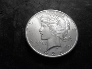 lot 30 image: 1925 Peace Silver Dollar