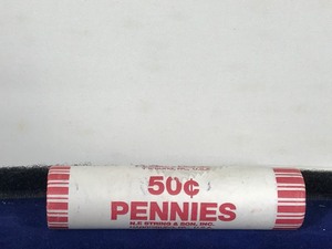 lot 262 image: Roll of 50 Pennies - Dates on Both Ends are 2009