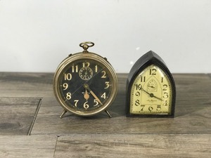 lot 277 image: 2 - Vintage Wind Up Alarm Clocks - Westclox Big Ben & New Haven Artlarm