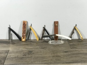 lot 289 image: Lot of Vintage Straight Razors - see description for more info