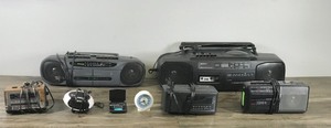 lot 370 image: Lot of Radios and Alarm Clocks - See description for more info