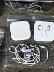 lot 374 image: Lot of Electronics and More