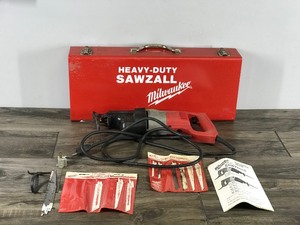 lot 388 image: Heavy Duty Sawzall with Carrying Case & Accessories