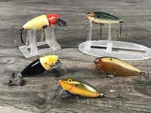 lot 416 image: Lot of 5 Collectible True Temper Fishing Shads