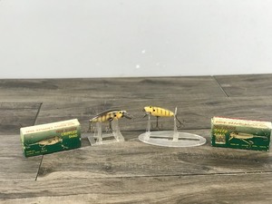 lot 418 image: 2 - Collectible True Temper Speed Shad & Crippled Shad Fishing Lures with Boxes