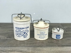 lot 431 image: 3 - Vintage Kaukauna Klub Cheese Crocks