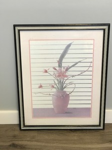lot 437 image: Framed Picture of a Lilly Flower in a Vase