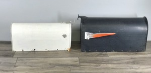 lot 449 image: 2 - Metal Mailboxes