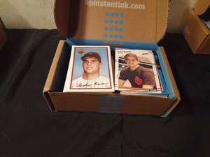 lot 155 image: Box padres baseball trading cards