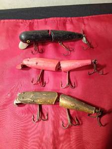lot 148 image: 3 Vintage Musky lures